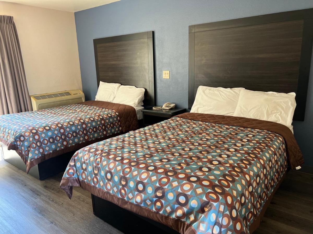 Economy Motel 2*