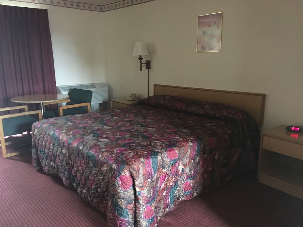 Economy Motel Fresno