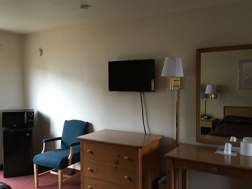 Economy Motel