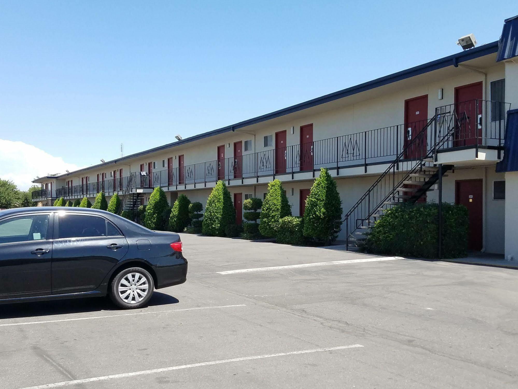 Economy Motel